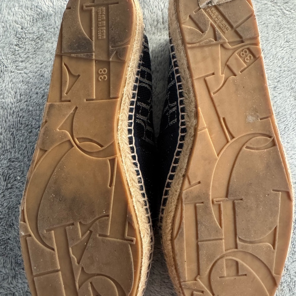 Carolina Herrera Blue Espadrilles with Quilted Pattern - Picture 5 of 8